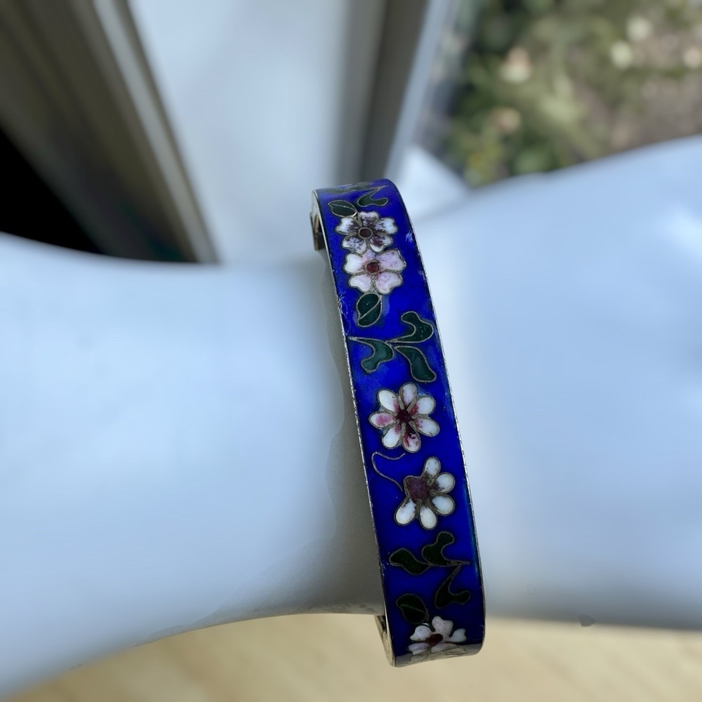 Vintage Asian Hinged Bangle Bracelet 6.25 Inch Blue Cloisonne Enamel Flowers